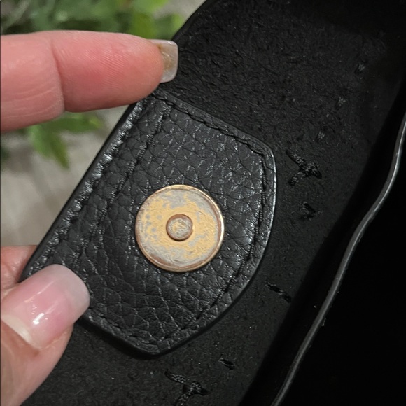 Tory Burch MCGRAW Bucket Leather Shoulder Bag - Picture 5 of 16